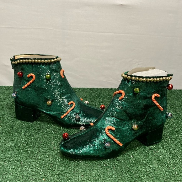 Katy Perry Collections Shoes - Katy Perry Ankle Christmas Boots women’s size 9. VGUC